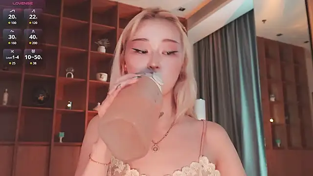 hyun chia online show from 04/21/26, 02:37