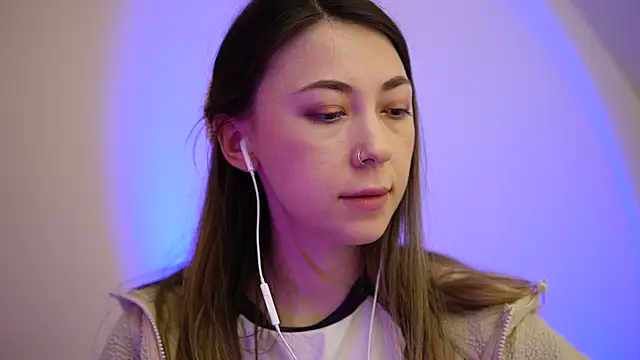 chibi moon  online show from 03/23/25, 12:26