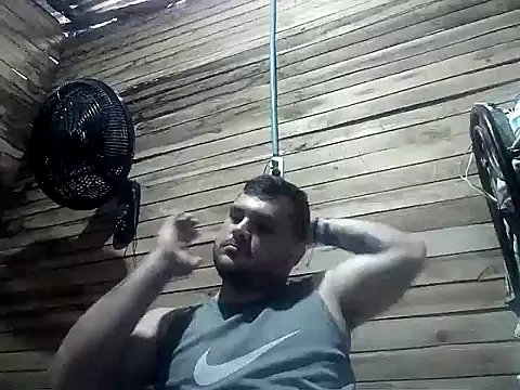 Arcangel 05 online show from 04/15/26, 01:51