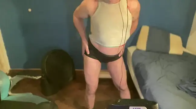 Snapshot of Fabrissi chatting on 02/23/25, 06:34 Fabrissi online show from 02/23/25, 06:34