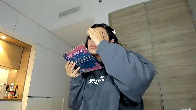 alexademie1 online show from 10/06/25, 02:14