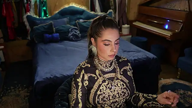 VanessaDoyle online show from 09/30/25, 12:15