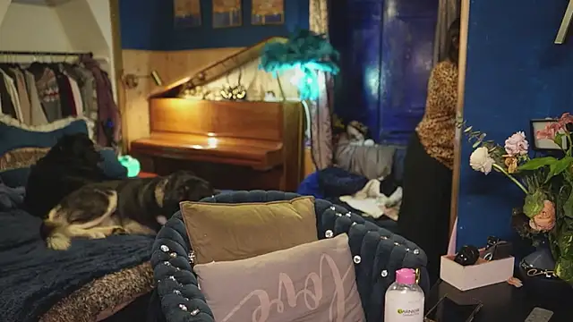 VanessaDoyle online show from 04/07/26, 07:58