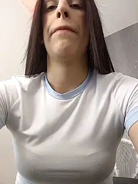 Amira Milker online show from 03/12/25, 08:41