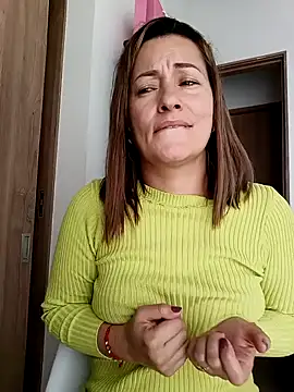 Snapshot of Verito_hot chatting on 01/05/25, 04:48 Verito hot online show from 01/05/25, 04:48