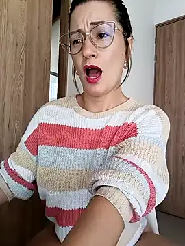 Snapshot of Verito_hot chatting on 01/13/25, 05:55 Verito hot online show from 01/13/25, 05:55