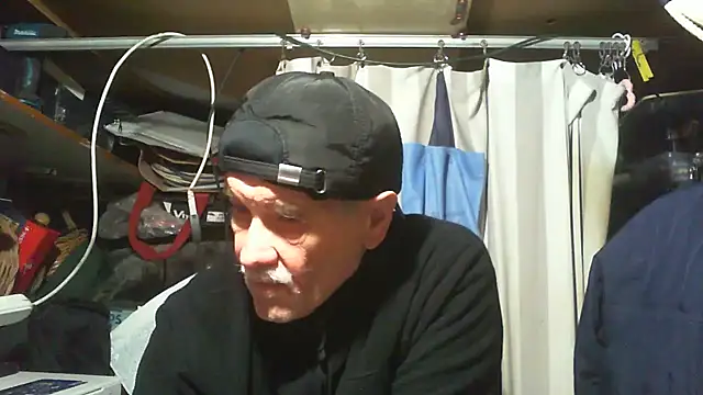 Snapshot of nonnomaturobisex chatting on 02/22/26, 09:41 nonnomaturobisex online show from 02/22/26, 09:41