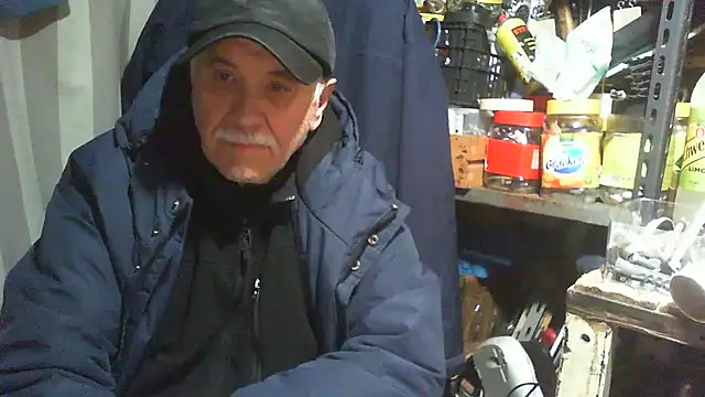 Snapshot of nonnomaturobisex chatting on 02/23/26, 07:50 nonnomaturobisex online show from 02/23/26, 07:50