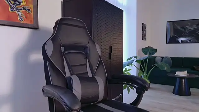 Snapshot of Rubbernina chatting on 02/16/26, 03:52 Rubbernina online show from 02/16/26, 03:52