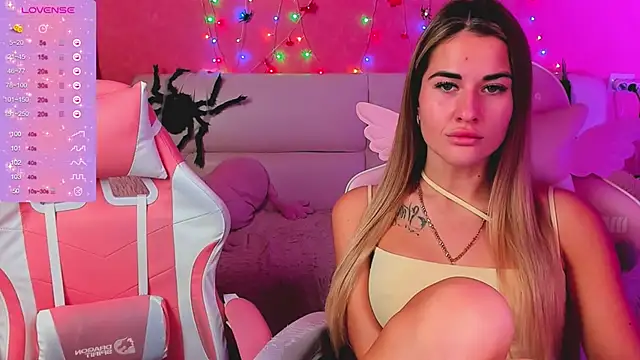 Snapshot of ivannatompsonnn chatting on 11/22/25, 06:23 ivannatompsonnn online show from 11/22/25, 06:23