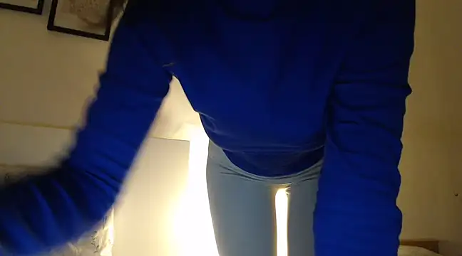 Snapshot of ocean_eyess_ chatting on 01/14/25, 10:12 ocean eyess online show from 01/14/25, 10:12