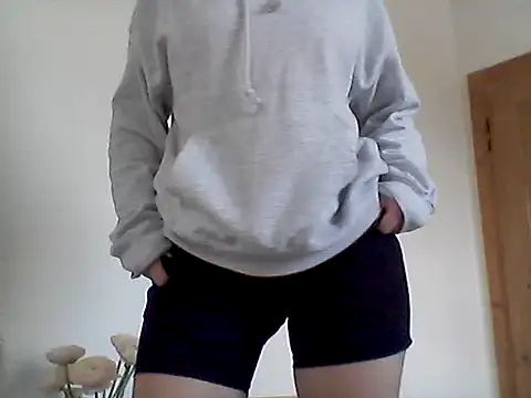 ocean eyess  online show from 04/19/26, 10:03