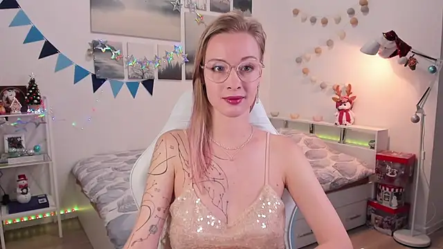 MissRightX online show from 12/24/24, 10:22