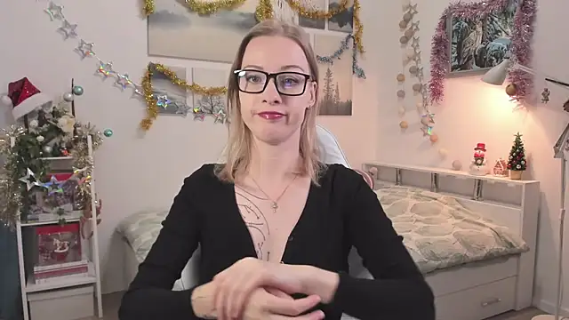 MissRightX online show from 12/15/25, 10:41