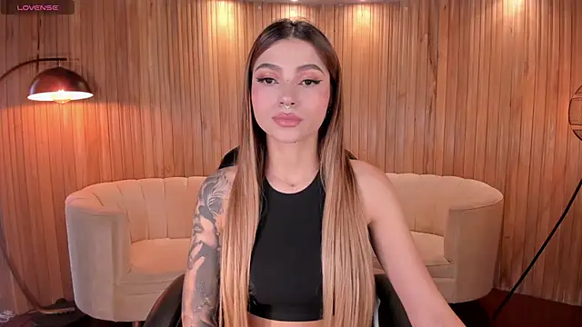 Snapshot of LexieWayne chatting on 02/14/25, 08:05 LexieWayne online show from 02/14/25, 08:05