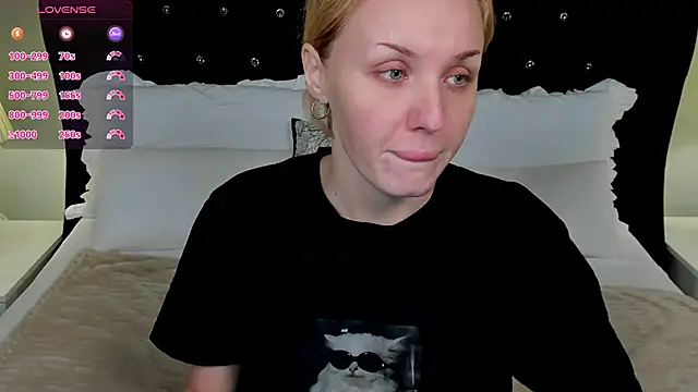 LianaFord online show from 11/27/25, 08:33