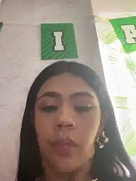 Snapshot of AntonellaRossi chatting on 06/15/26, 06:21 AntonellaRossi online show from 06/15/26, 06:21