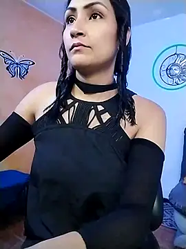 Snapshot of leah-666 chatting on 03/13/25, 02:12 leah-666 online show from 03/13/25, 02:12