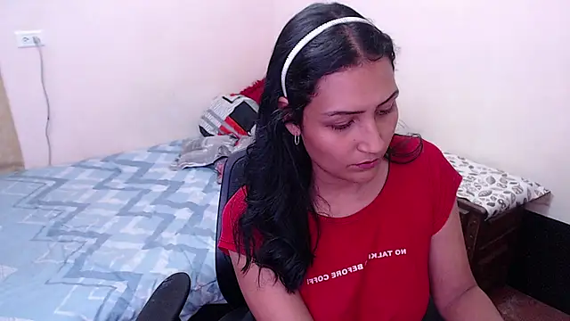 Snapshot of leah-666 chatting on 10/29/25, 07:37 leah-666 online show from 10/29/25, 07:37