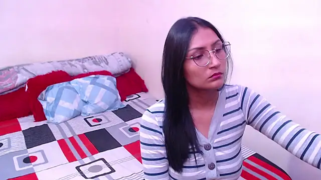 Snapshot of leah-666 chatting on 12/17/25, 06:03 leah-666 online show from 12/17/25, 06:03