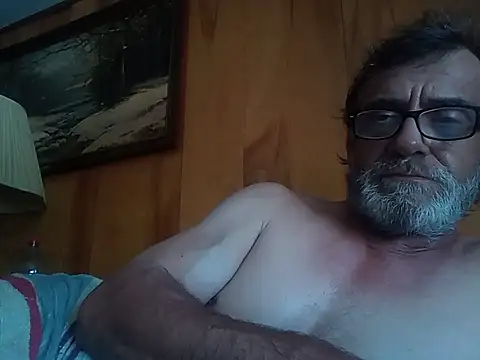 Snapshot of OralDesires2 chatting on 06/12/26, 07:57 OralDesires2 online show from 06/12/26, 07:57