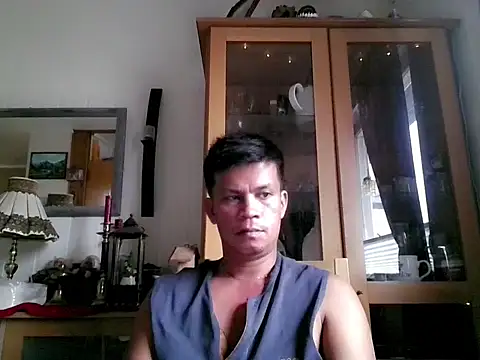 SweetasianHugoxxx online show from 05/20/26, 04:35