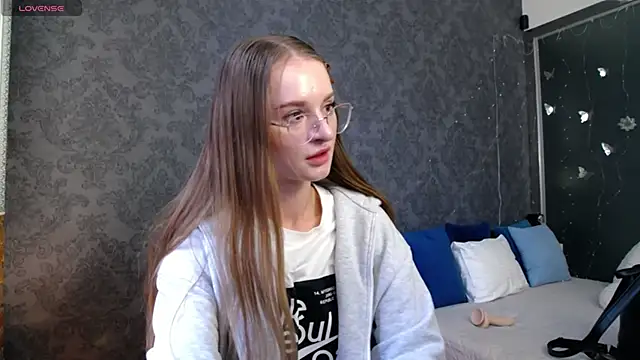 KateJonson online show from 04/01/26, 01:23