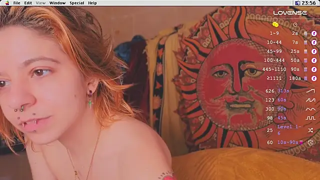 Snapshot of Kryptosworld chatting on 03/06/25, 10:58 Kryptosworld online show from 03/06/25, 10:58