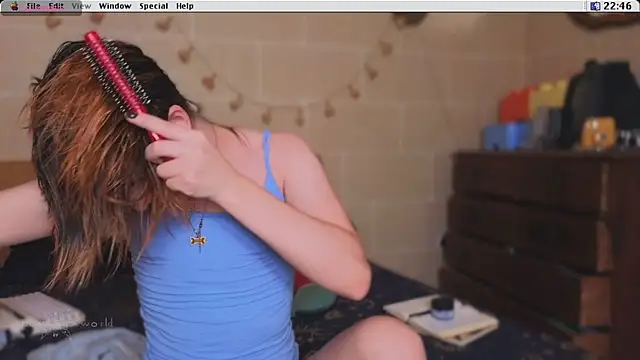 Snapshot of Kryptosworld chatting on 09/27/25, 08:47 Kryptosworld online show from 09/27/25, 08:47