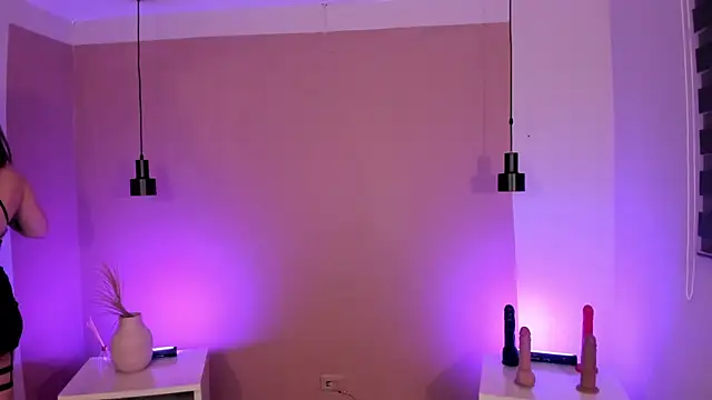  asami chieko  online show from 11/19/25, 08:53