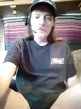 truckerlove69 online show from 02/07/25, 08:10