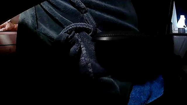 suedel65 online show from 12/05/25, 03:04