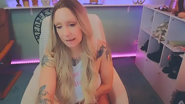 Jan ina online show from 01/01/25, 02:20