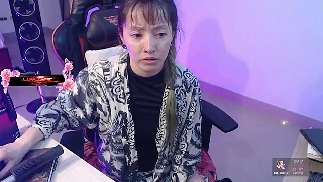 pink-2022 online show from 06/08/26, 07:36