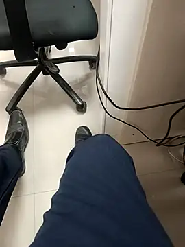 Desi Londa 143 online show from 03/13/25, 06:37