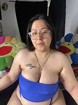 MsConejitaa online show from 03/04/26, 12:27