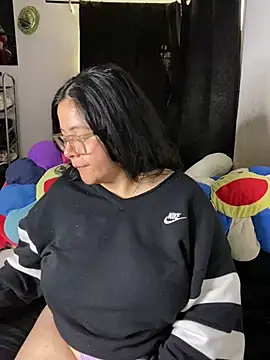 MsConejitaa online show from 04/18/26, 02:54