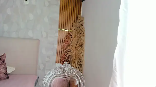 Azahara Amin  online show from 04/21/26, 04:56