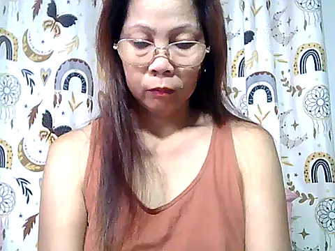 urwife tobe online show from 04/10/26, 09:30