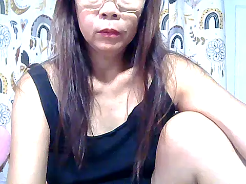 urwife tobe online show from 04/14/26, 08:04