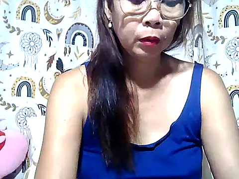 urwife tobe online show from 05/05/26, 01:19