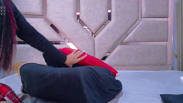 Snapshot of DANIK_STAR chatting on 09/19/25, 07:14 DANIK STAR online show from 09/19/25, 07:14