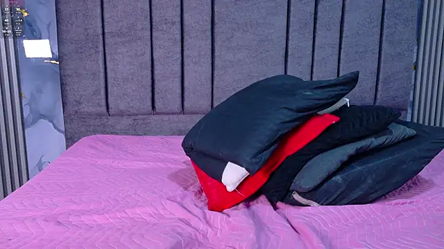 Snapshot of DANIK_STAR chatting on 10/31/25, 03:24 DANIK STAR online show from 10/31/25, 03:24