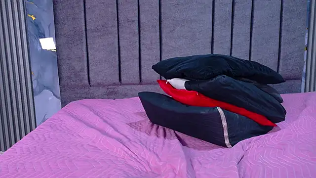 Snapshot of DANIK_STAR chatting on 11/04/25, 01:21 DANIK STAR online show from 11/04/25, 01:21