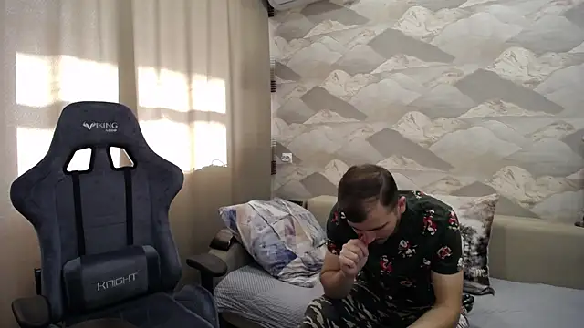 SerzhKorol1 online show from 10/25/25, 06:43