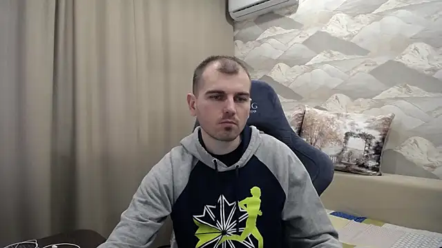 Snapshot of SerzhKorol1 chatting on 04/30/26, 10:10 SerzhKorol1 online show from 04/30/26, 10:10