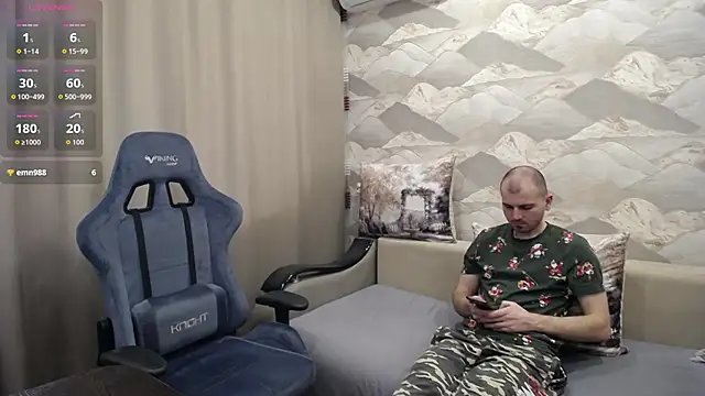 Snapshot of SerzhKorol1 chatting on 05/16/26, 10:36 SerzhKorol1 online show from 05/16/26, 10:36