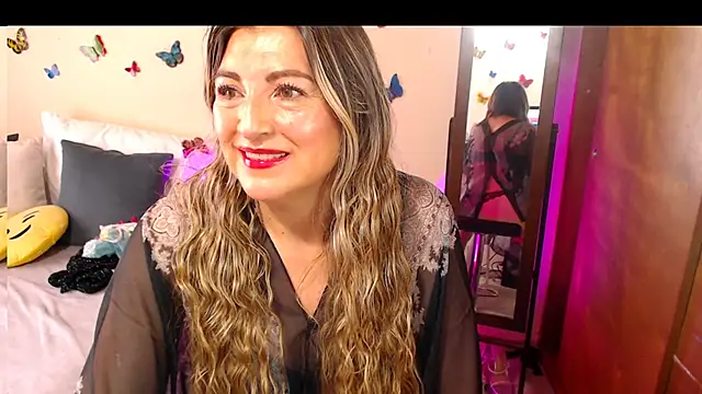 Jolie-Mature online show from 09/19/25, 09:48