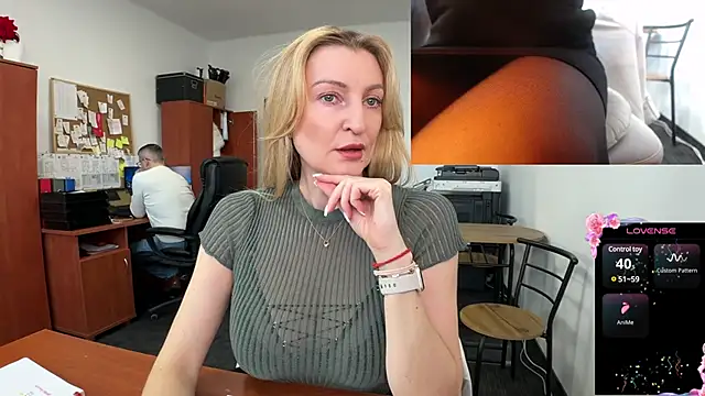 legsLONG online show from 02/17/25, 07:37