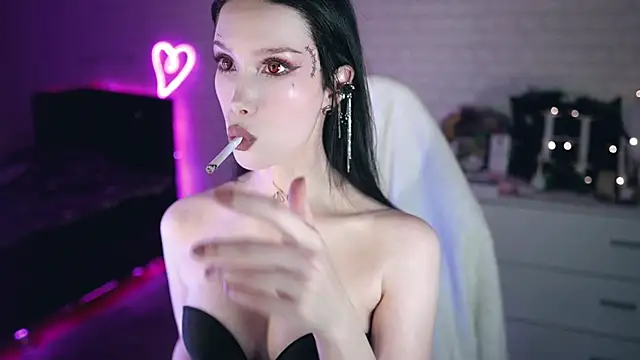  Uindi  online show from 03/06/25, 03:24